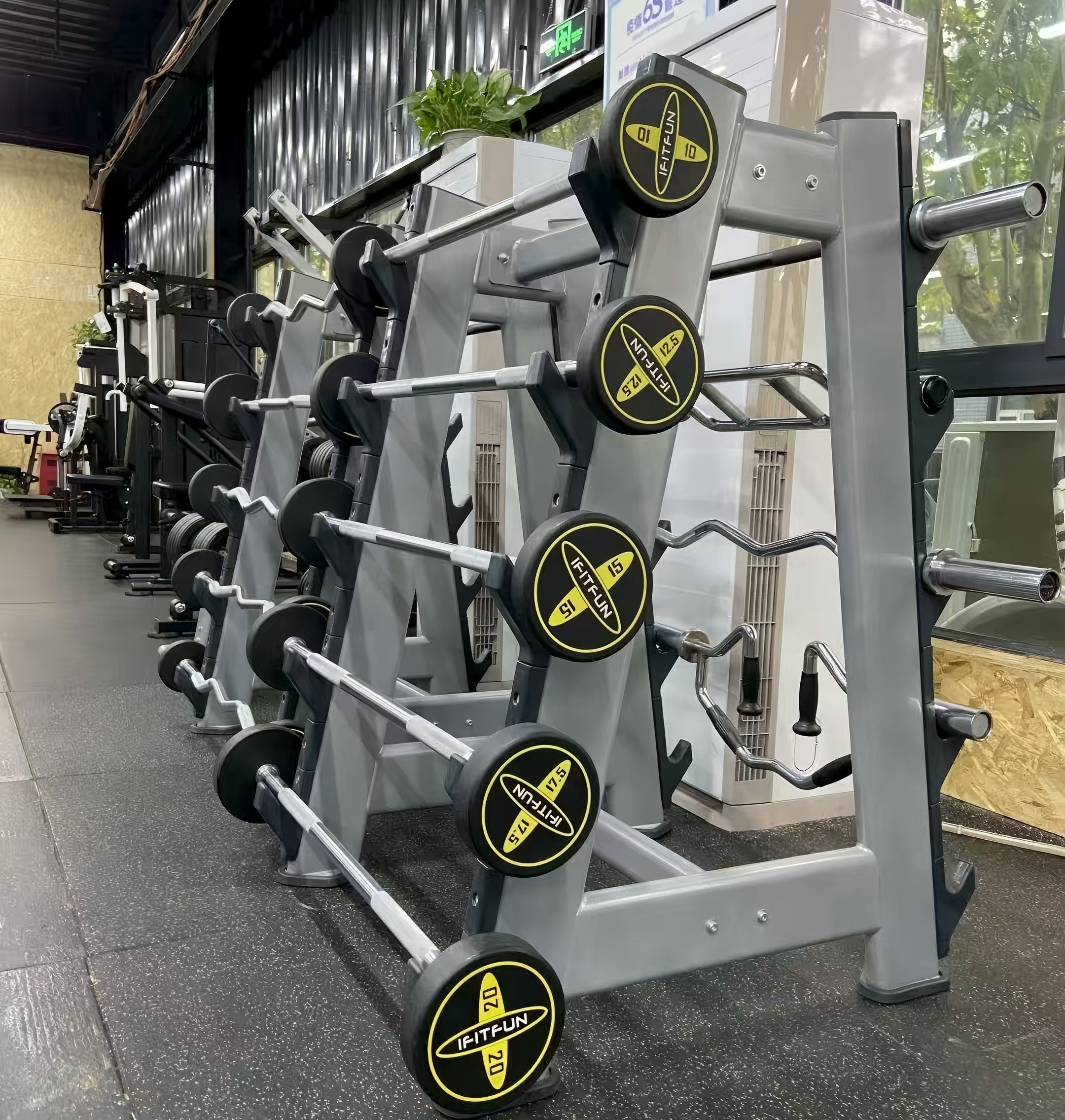 Pandhuan kanggo milih bar barbell kanggo peralatan fitness